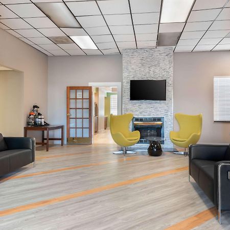 Quality Inn Фейрборн Екстер'єр фото