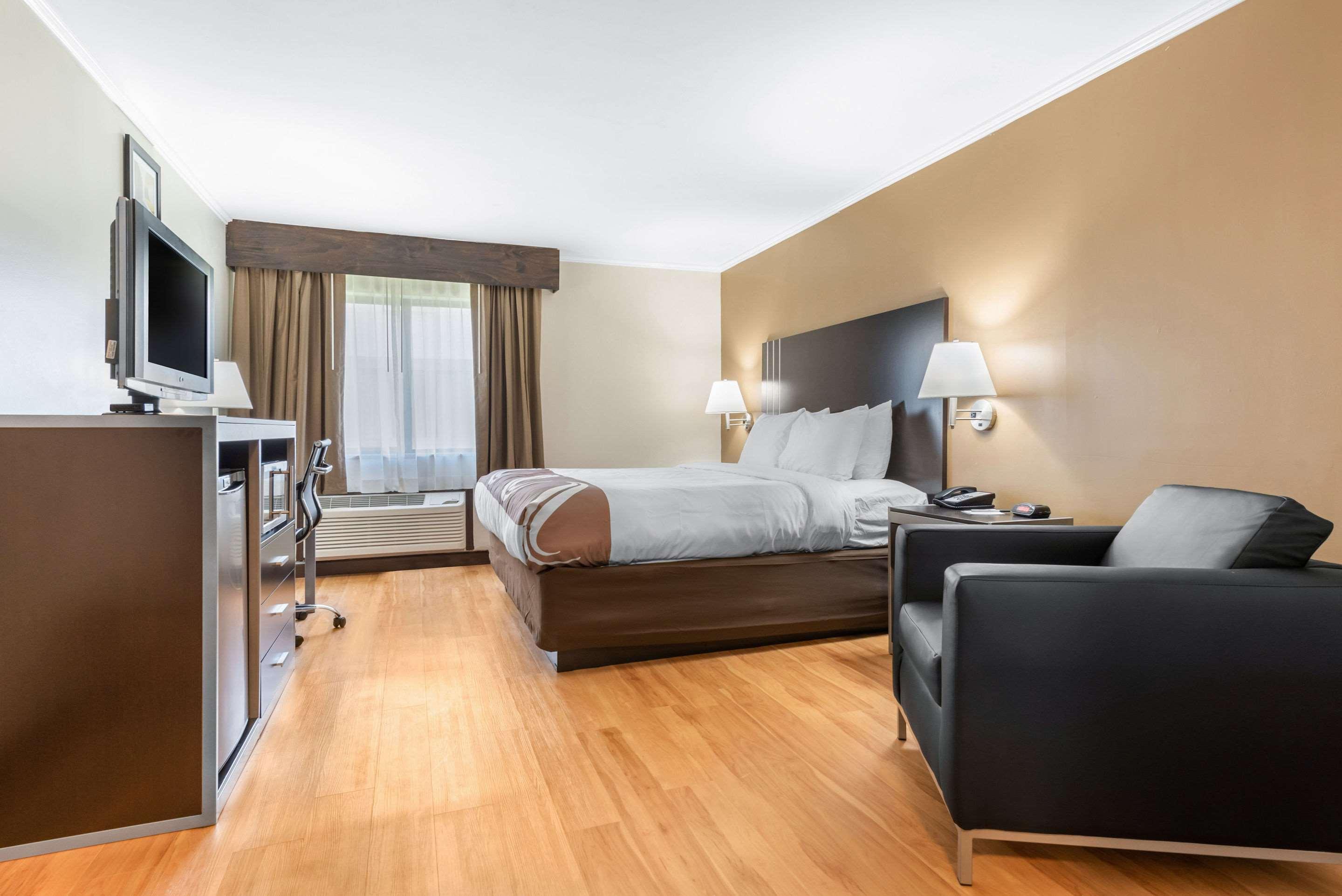 Quality Inn Фейрборн Екстер'єр фото