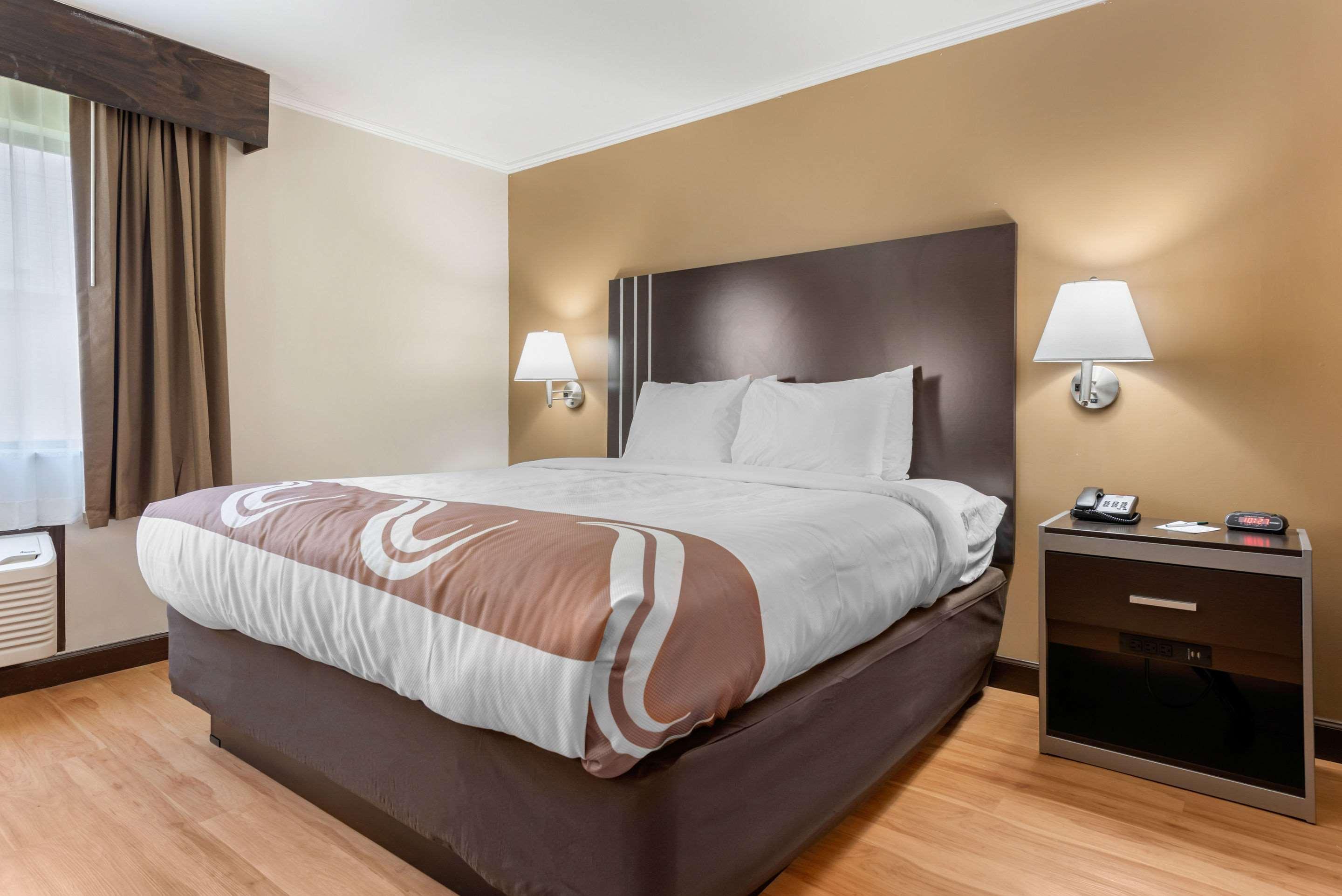 Quality Inn Фейрборн Екстер'єр фото
