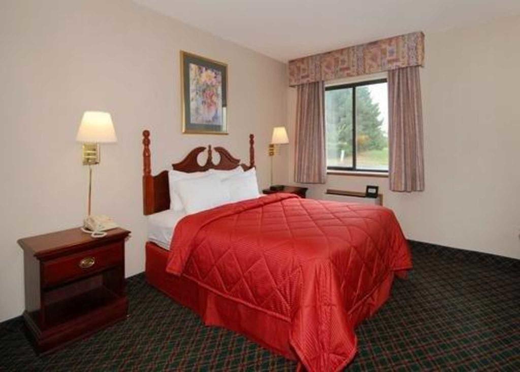 Quality Inn Фейрборн Екстер'єр фото